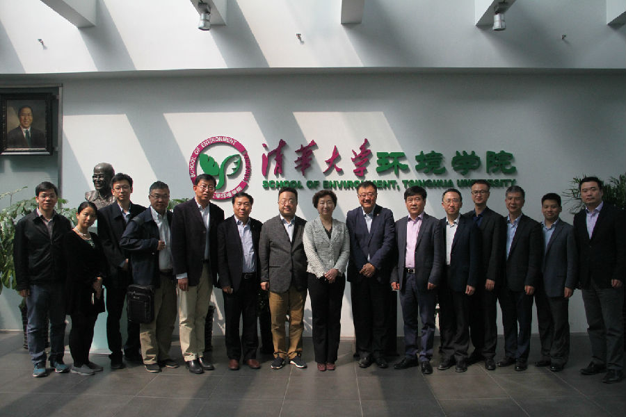 评估考查组和北京K8凯发平台娱乐招商官方网站校领导??凯发平台教师代表合影.JPG